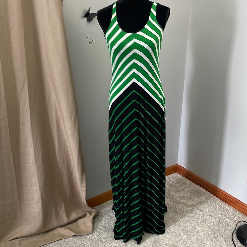 Chevron maxi dress with crisscross back size small